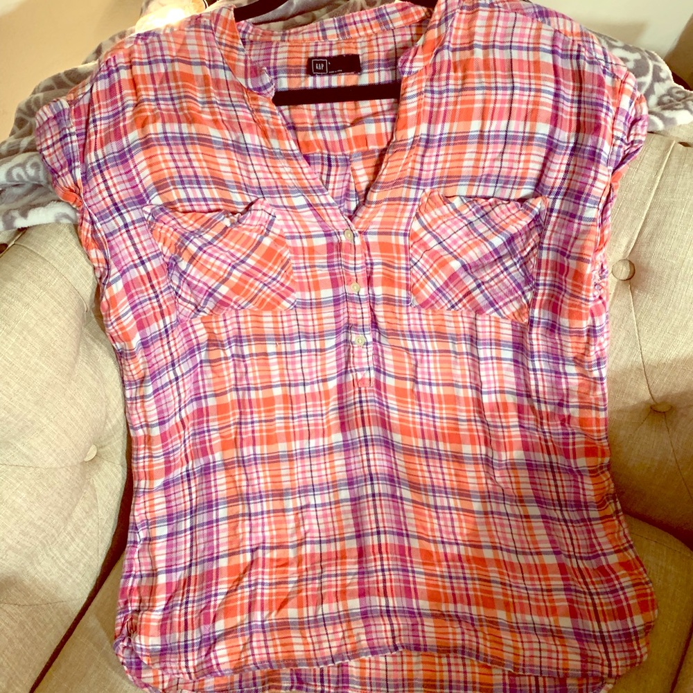 Gap short sleeve plaid